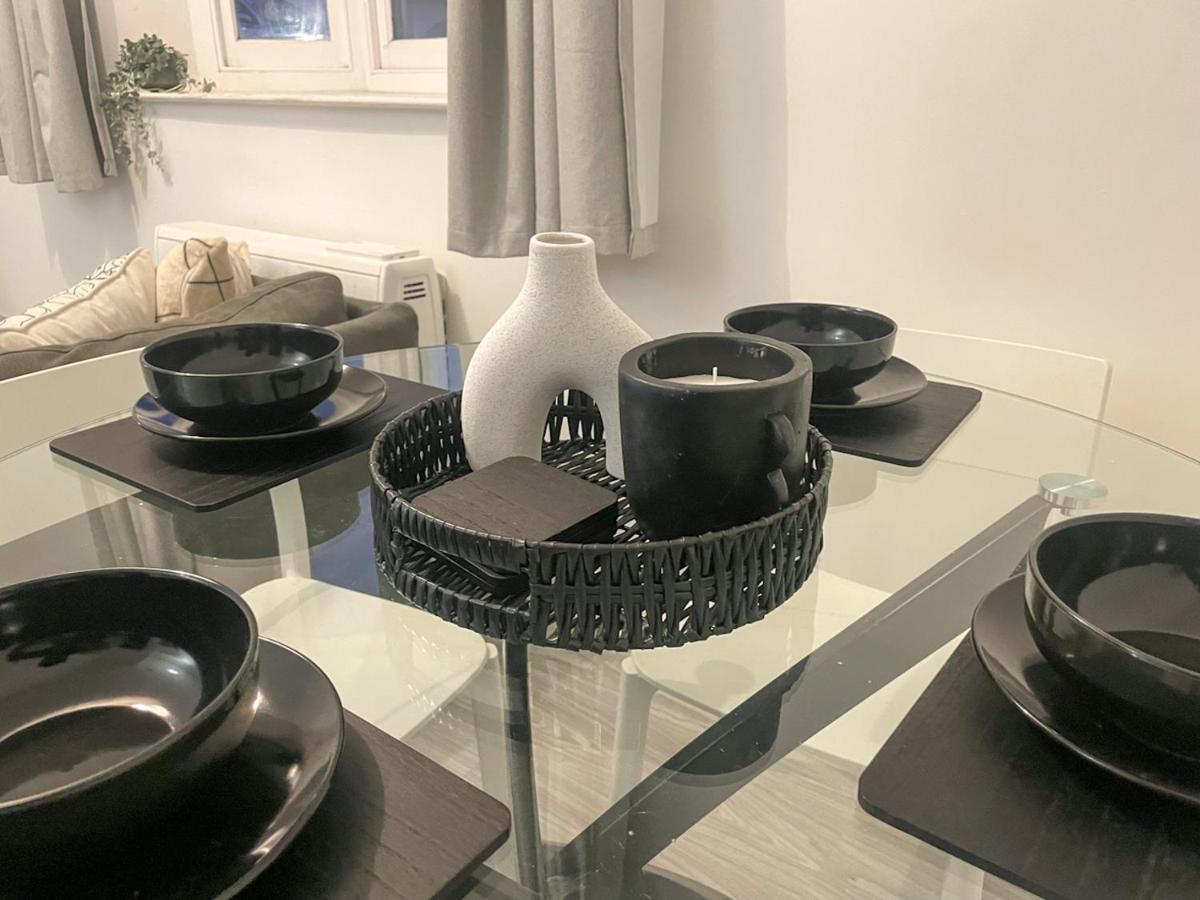 Brighton City Centre 2Br Apartment - Perfect For Contractors, Families & Groups - Free Parking & Walk To Beach Buitenkant foto