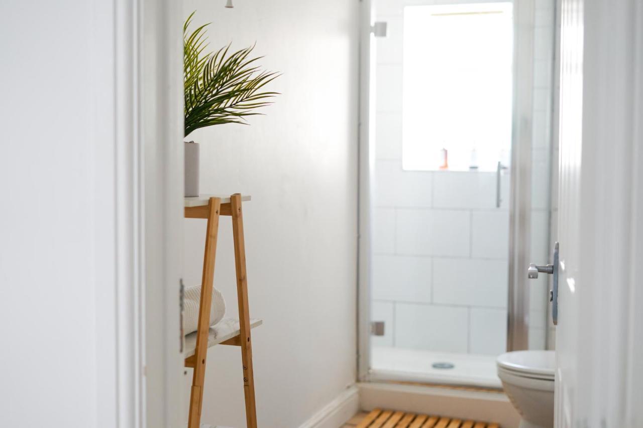 Brighton City Centre 2Br Apartment - Perfect For Contractors, Families & Groups - Free Parking & Walk To Beach Buitenkant foto