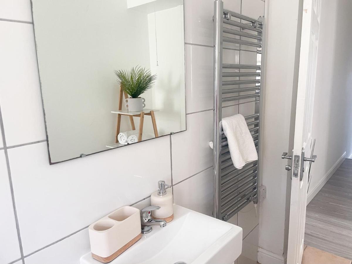 Brighton City Centre 2Br Apartment - Perfect For Contractors, Families & Groups - Free Parking & Walk To Beach Buitenkant foto